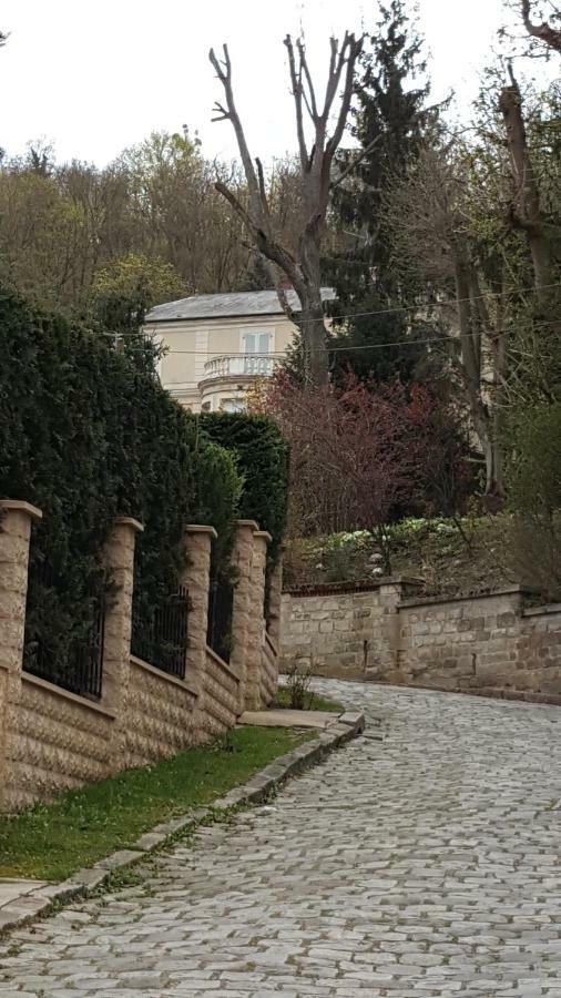 Ferienwohnung La Source De Bougival Exterior foto