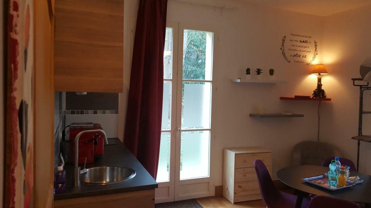 Ferienwohnung La Source De Bougival Exterior foto
