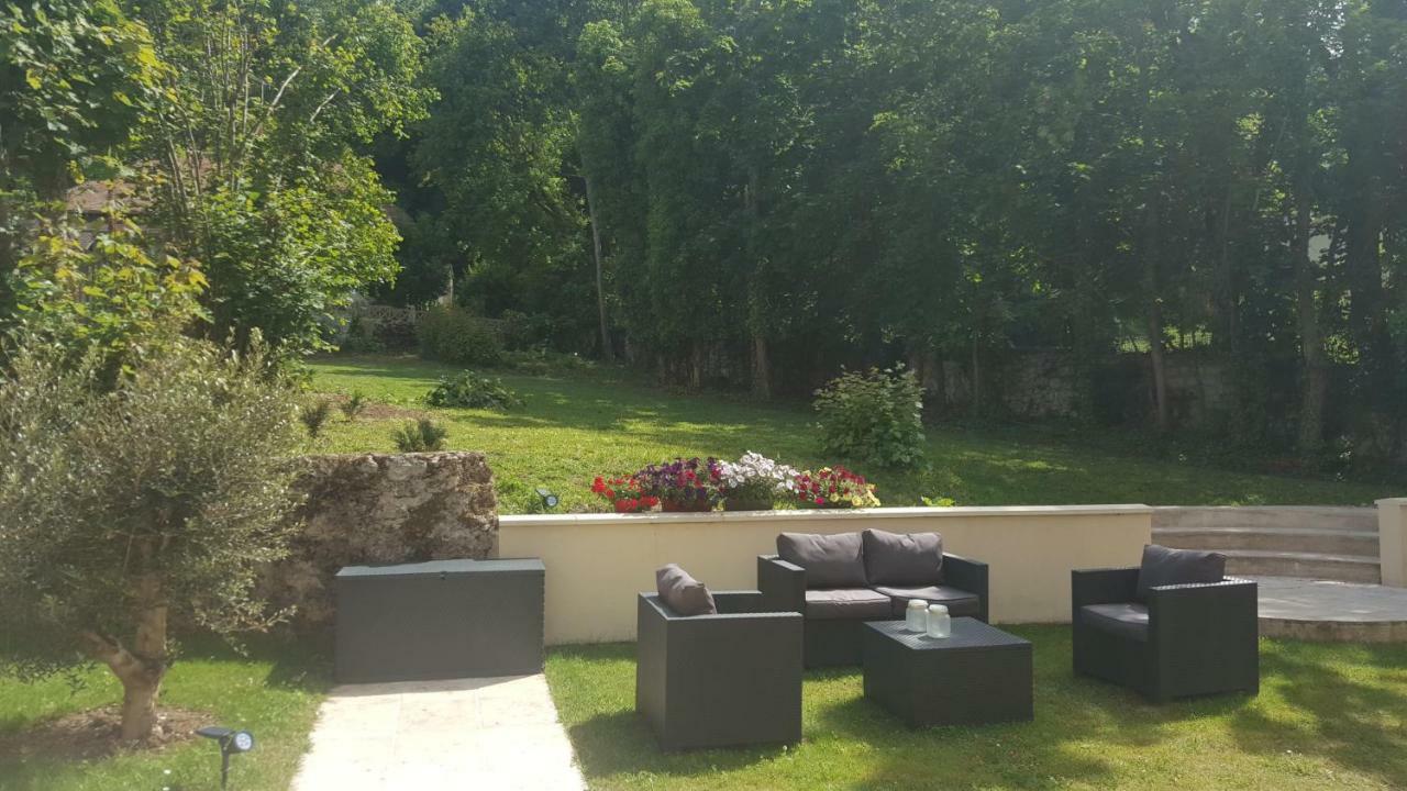 Ferienwohnung La Source De Bougival Exterior foto
